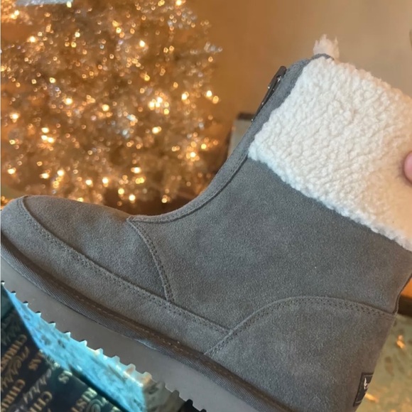 UGG Koolaburra Lytta Short Size 7 Women's Suede Boots Stone Grey 112281 - Picture 7 of 7